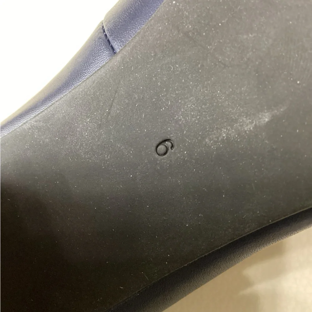 Tory Burch Navy Blue Logo Block Heel Pumps Size 6 - Picture 7 of 7